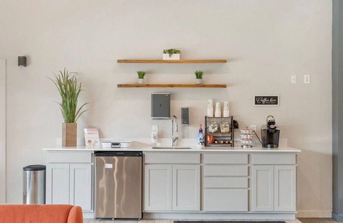 South Tulsa Apartment | Landing | Incredible 1BD, Gym, Clubhouse
