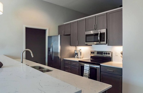 Brady Arts District Apartment | Landing | Incredible 1BD, Gym, Rooftop Lounge