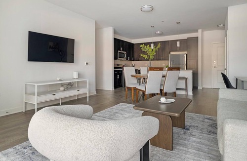 Schaumburg Apartment | Landing | Incredible 2BD, Pool, Gym