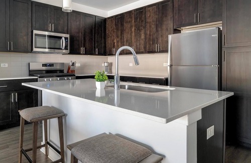 Schaumburg Apartment | Landing | Incredible 2BD, Pool, Gym