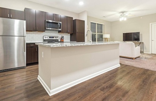 Chesterfield Apartment | Landing | Incredible 1BD, Courtyard, Gym