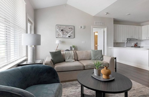Belle Mina Apartment | Landing | Modern 1BD, Courtyard, Gym