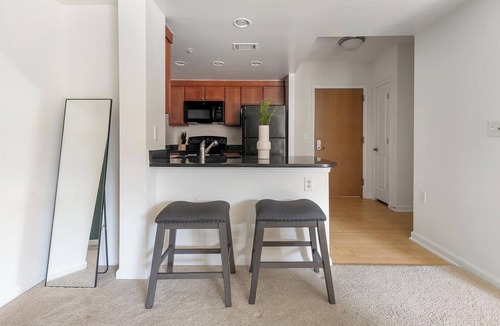Navy Yard Apartment | Landing | Modern 1BD, Courtyard, Gym