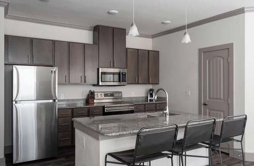 Manor Apartment | Landing | Modern 1BD, Gym, Clubhouse