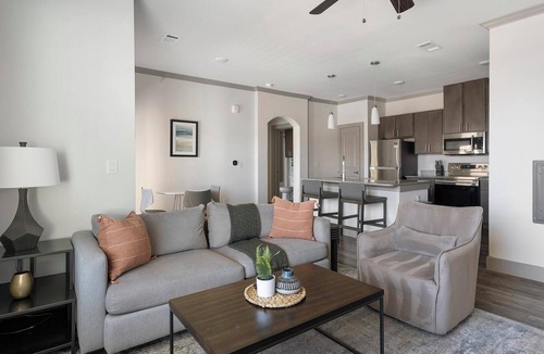 Manor Apartment | Landing | Modern 1BD, Gym, Clubhouse