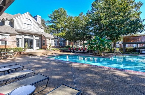 Germantown Apartment | Landing | Modern 1BD, Gym, Tennis Court