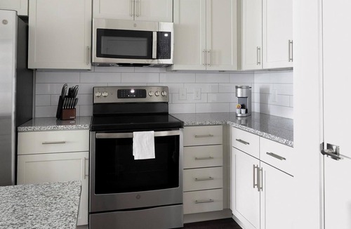 Southeast Raleigh Apartment | Landing | Modern 1BD, Gym, Clubhouse