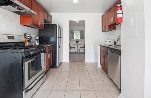 Greenbelt Apartment | Landing | Modern 1BD, Pool, Gym