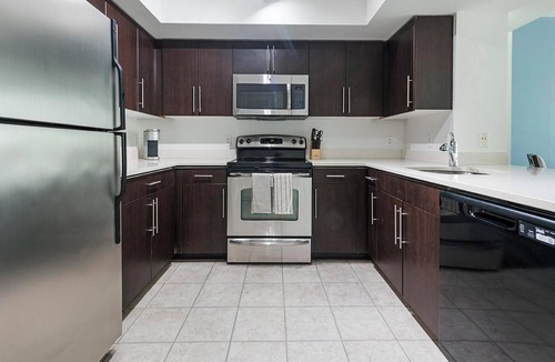 Navy Yard Apartment | Landing | Modern 2BD, Courtyard