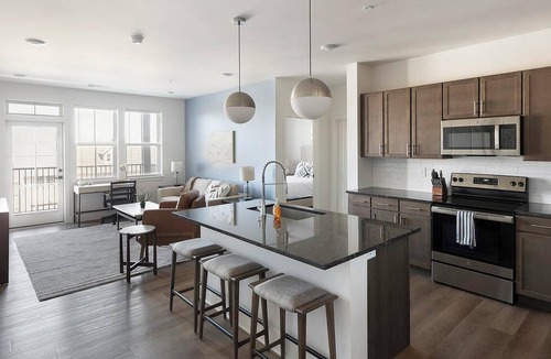 Madison Apartment | Landing | Modern 2BD, Clubhouse, Gym