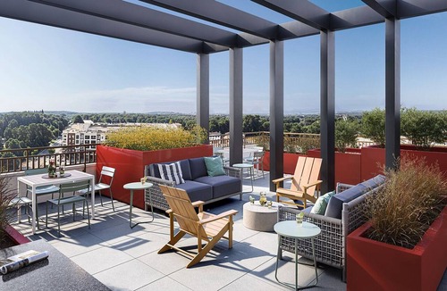 Chapel Hill Apartment | Landing | Modern Studio, Gym, Courtyard