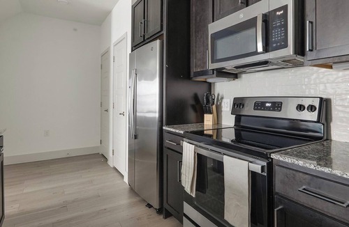 Austin Apartment | Landing | Spectacular 1BD, Gym, Pool