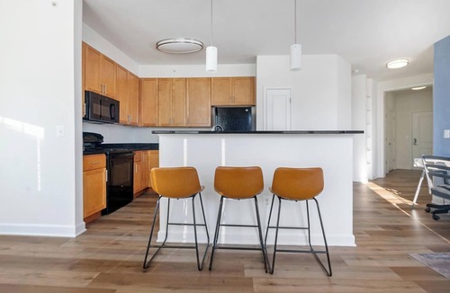 Frederick Apartment | Landing | Spectacular 2BD, Gym, Pool