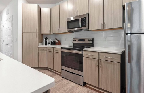 Cordova Apartment | Landing | Spectacular 2BD, Gym, Yoga Studio
