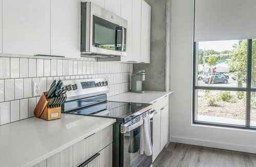 Chapel Hill Apartment | Landing | Spectacular 3BD, Gym, Game Room