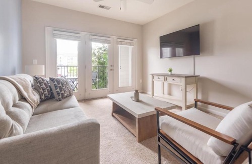 Manassas Park Apartment | Landing Spectacular 1BD Pool Gym
