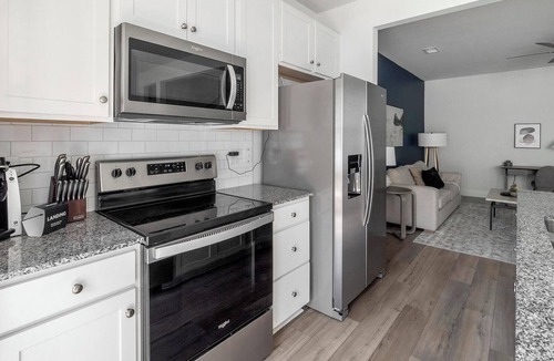 Summerville Apartment | Landing | Spectacular 3BD, Yoga Studio, Gym