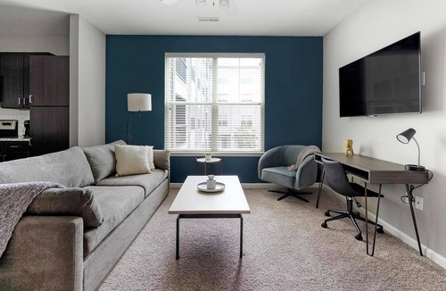 Chesterfield Apartment | Landing | Stunning 1BD, Gym, Clubhouse