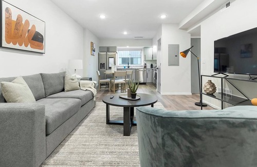 Spruce Hill Apartment | Landing | Stunning 2BD, Clubhouse, Gym