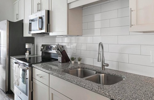 East Raleigh Apartment | Landing | Stunning Studio, Clubhouse, Gym