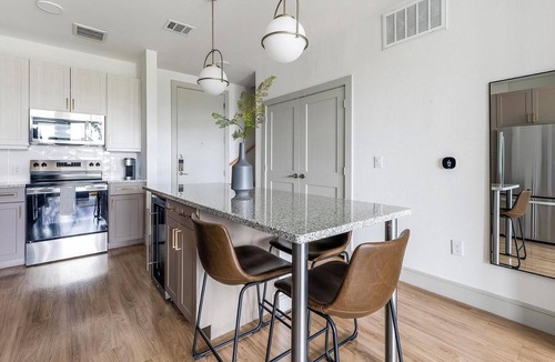Scofield Farms Apartment | Landing | Stylish 1BD, Pool, Gym