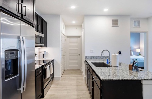 Austin Apartment | Landing | Stylish 1BD, Pool, Gym