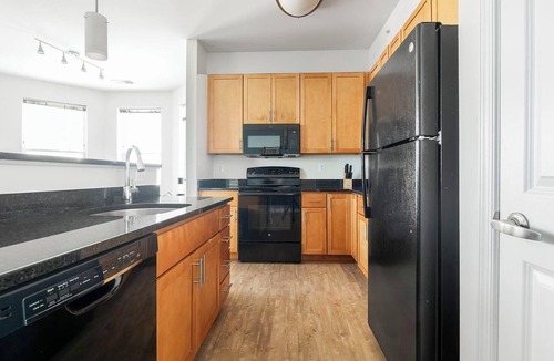 Frederick Apartment | Landing | Stylish 2BD, Gym, Pool