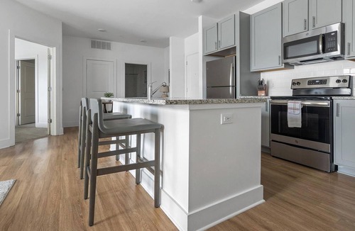 Fort Mill Apartment | Landing | Modern 2BD, Gym, Yoga Studio