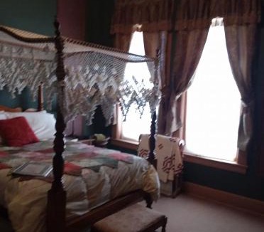 Oberlin Hotel | LandMark Inn at the Historic Bank of Oberlin