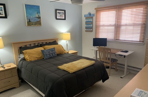 Margate City Condo | LARGE 1BR Condo in Margate - Close To Beach!