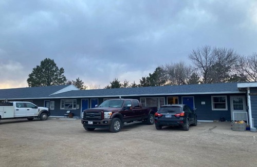 Miller Apartment | Large 2 Queen Beds|Non-Smoking