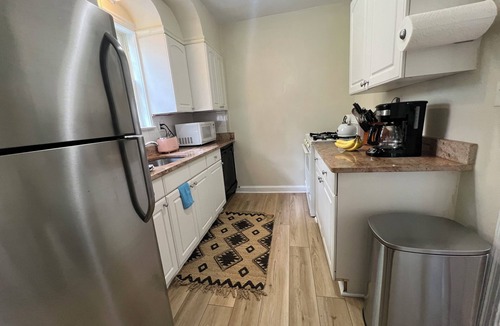 Bethesda House | Large 4-bed home DC's Best Location w/Parking, Walk to Metro, Nightlife, Shops!