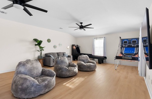 Morningside Meadows House | Large Groups' Luxury House - Pool - Sleep 22