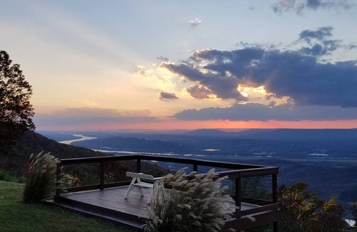 Bryant House | Large Historical Alpine House near Chattanooga