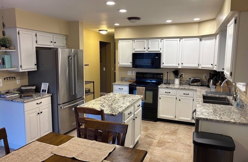 Glen Rock House | Large house that sleeps 10 on 15 acres near Heritage Rail Trails, Glen Rock, PA