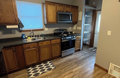 Cedar Rapids House | Large, inviting home near Amphitheater and Downtown