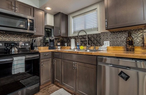 Dubuque Apartment | Large & Private w/King Bed Great Location