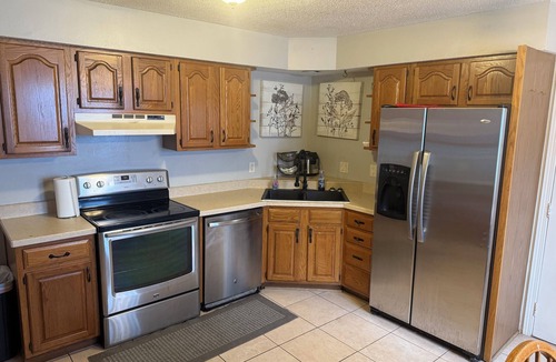 Urbandale House | Large Ranch Style Home with 7 bedrooms