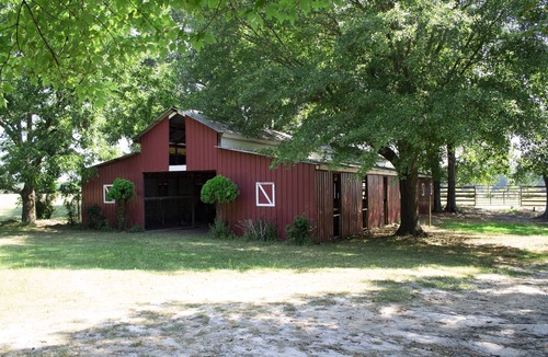 Belton House | Large Suite in Historic Farm with Private Entrance, Private Bath Kitchenette