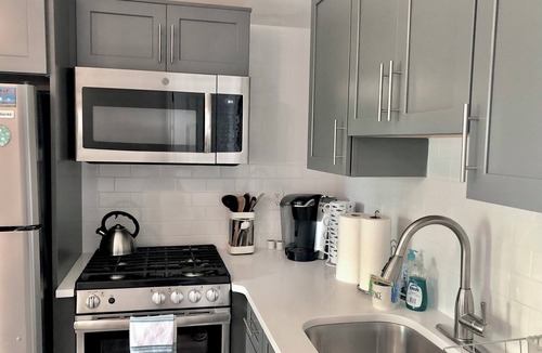 Lavallette Apartment | Lavallette, Bond Ave Beach Block Retreat 2min Walk to Beach NO Crossing Street!