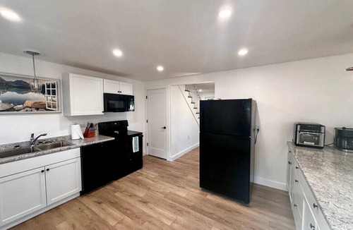 Dover-Foxcroft Apartment | Ledge|Downtown Apartment