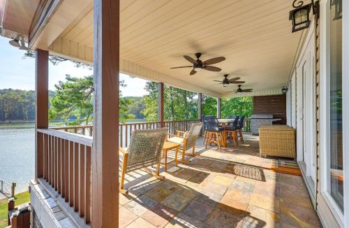 Logan House | Lewis Smith Lake Retreat w/Dock & Deck!