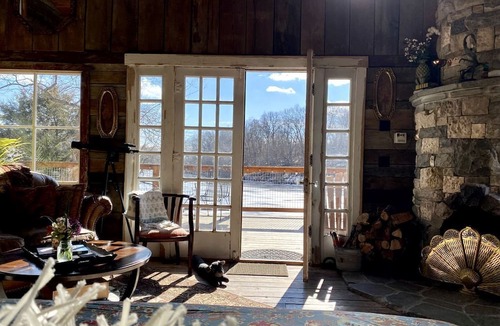 Excelsior Springs Cabin | Light-Filled Lakeside Cabin with Private 15-Acre Spring-Fed Lake Near Downtown Excelsior Springs, Missouri