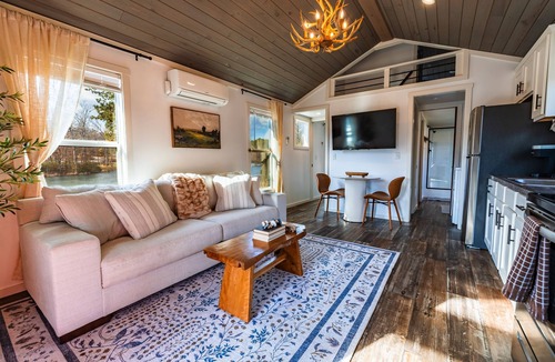 Tracy City Cabin | Lillypad Cove at The Retreat at Water's Edge