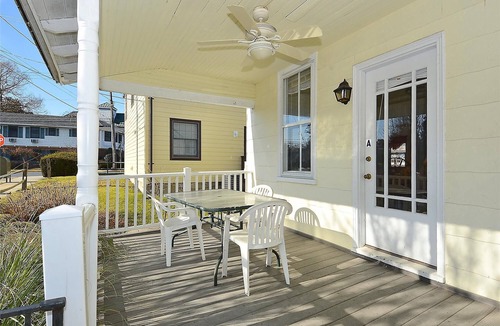 South Rehoboth Condo | LINENS & DAILY Activities INCLUDED*! PET FRIENDLY! 2 BLOCKS TO BEACH , DOWNTOWN. PET FRIENDLY, Grab your furry friends and come to the beach!
