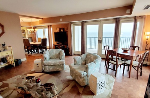 Rehoboth Beach Condo | LINENS & DAILY ACTIVITIES INCLUDED*! OCEANFRONT/BOARDWALK BUILDING W/ROOFTOP POOL Oceanfront living at its finest. Enjoy this 3 bedroom, 3 full bathroom unit with recent upgrades