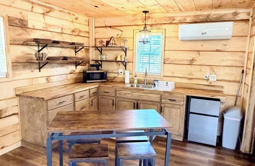 Cedar Bluff Cabin | Little River Hideout - Two Cabins on Little River