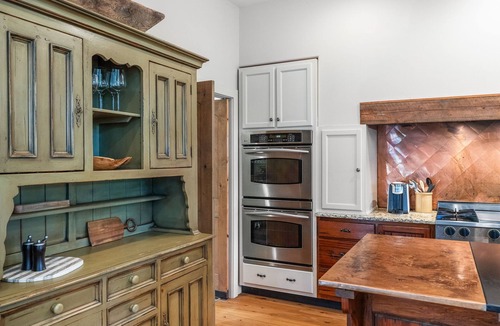 Arley House | Live the Lake Life - Paddle, Play, Relax: The perfect Lakefront Getaway!