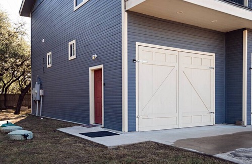 Belton Apartment | Lively Lake Apartment - (Downstairs+Side Yard)