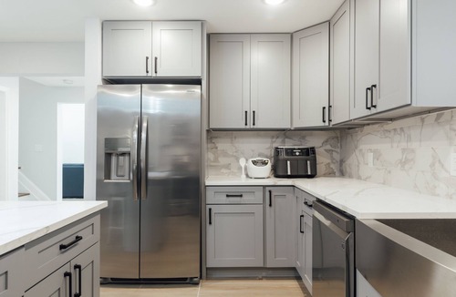 Constable Hook House | Loft Townhouse * Free Parking space x2 *King bed near NYC.